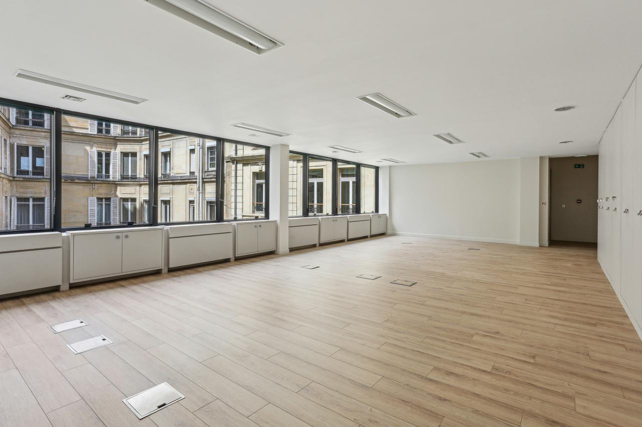Bureau Paris 1953m² Location bureau Paris OLBUR2100820 18